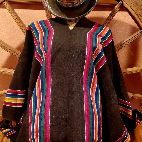 Vintage Andean Poncho – Handwoven Masterpiece with Vibrant Highland Stripes, - Picture 1 of 5